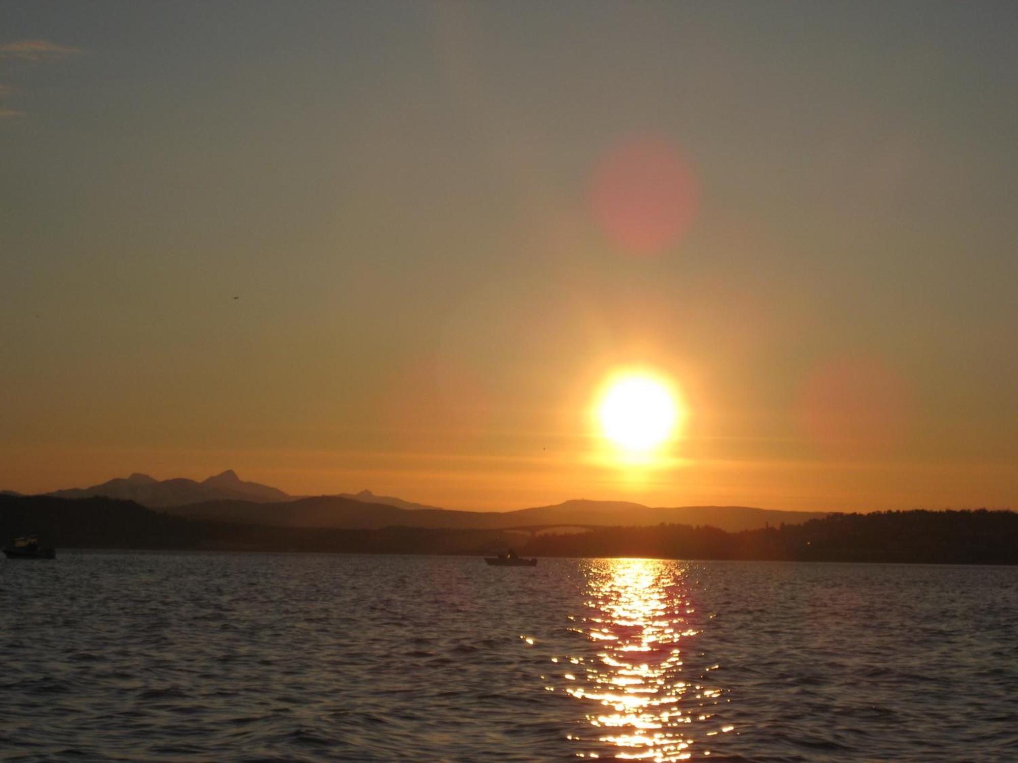 Furoy Hotel Apartments And Boating Sorreisa 외부 사진