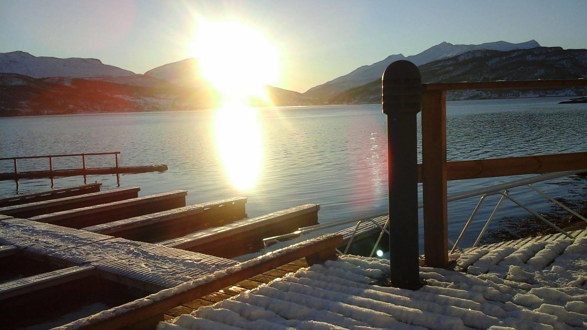 Furoy Hotel Apartments And Boating Sorreisa 외부 사진
